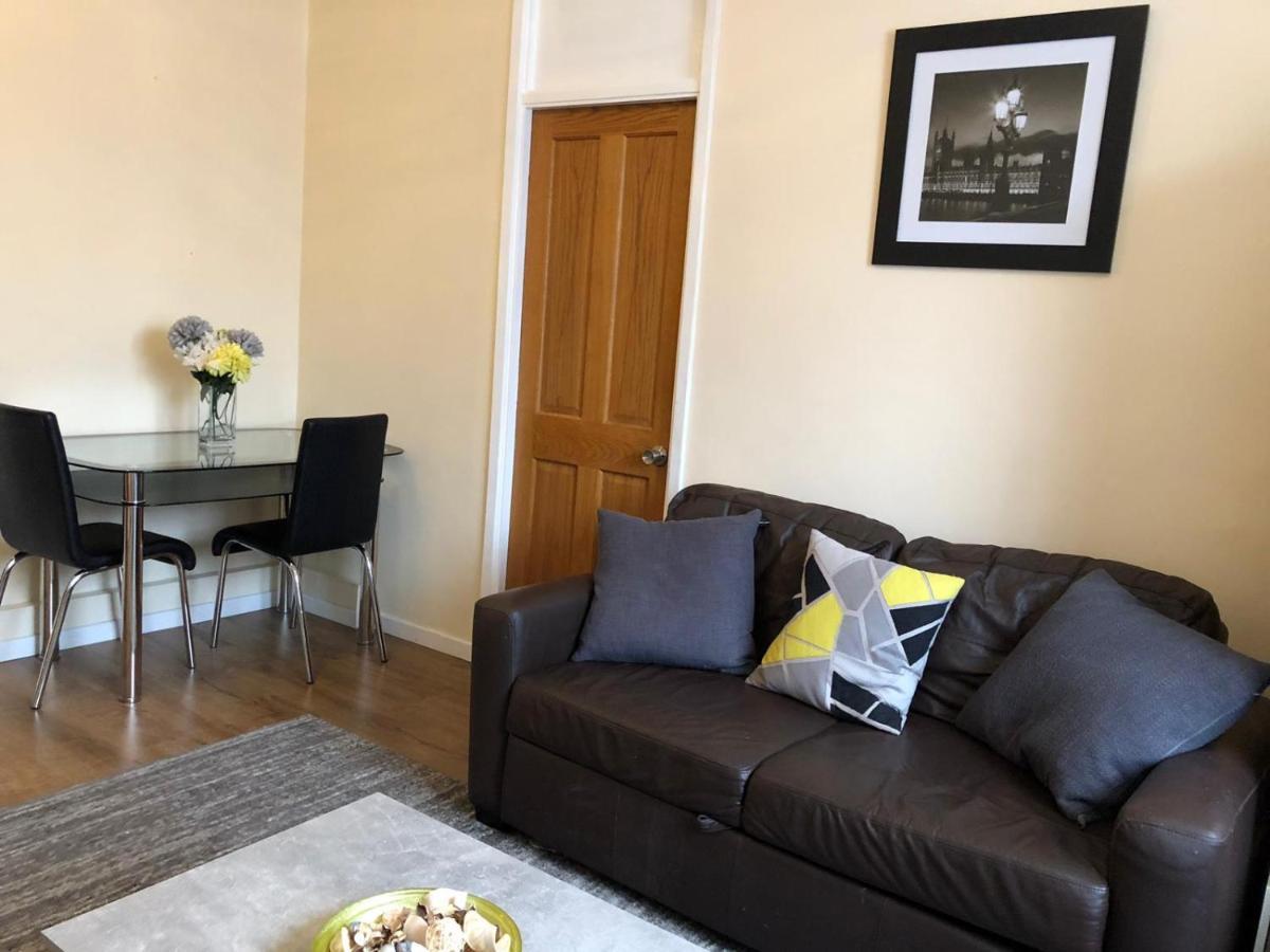 Entire Flat Very Comfortable 1 Bedroom London Eksteriør billede